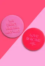 J.HOFFMAN'S Love is in the Air/Didn't like Him Coaster Sert