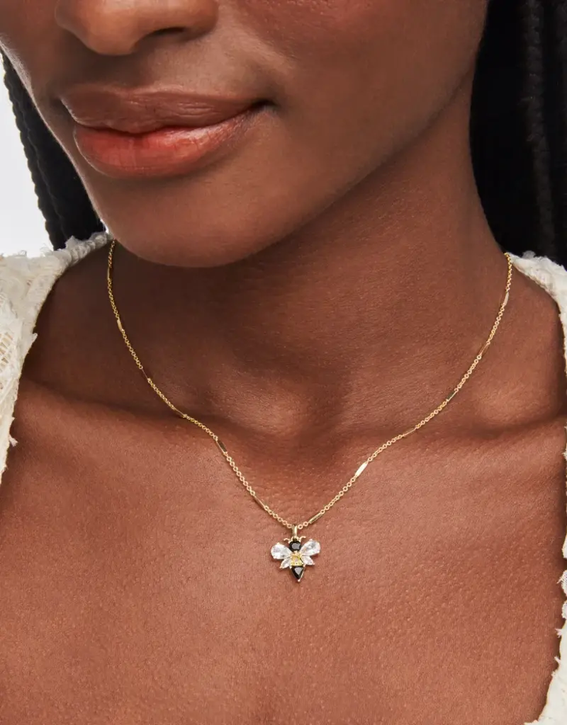 KENDRA SCOTT Bee Short Pendant Necklace