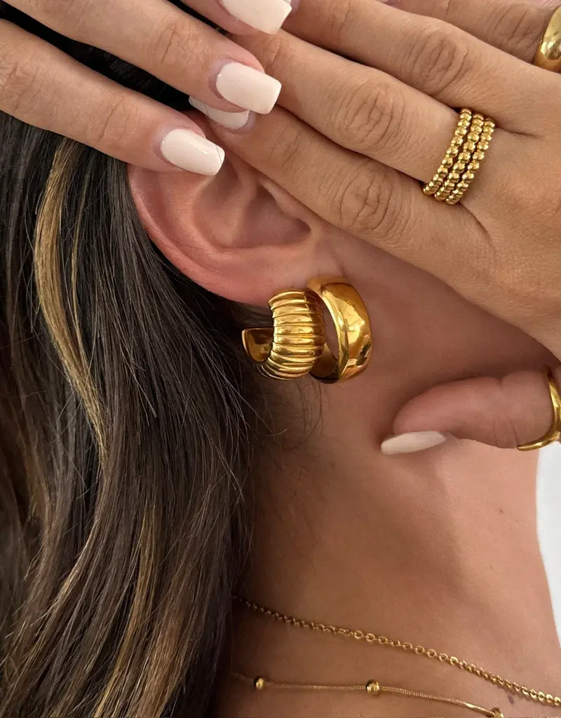 J.HOFFMAN'S Cosa Medium Hoop Earrings- Gold