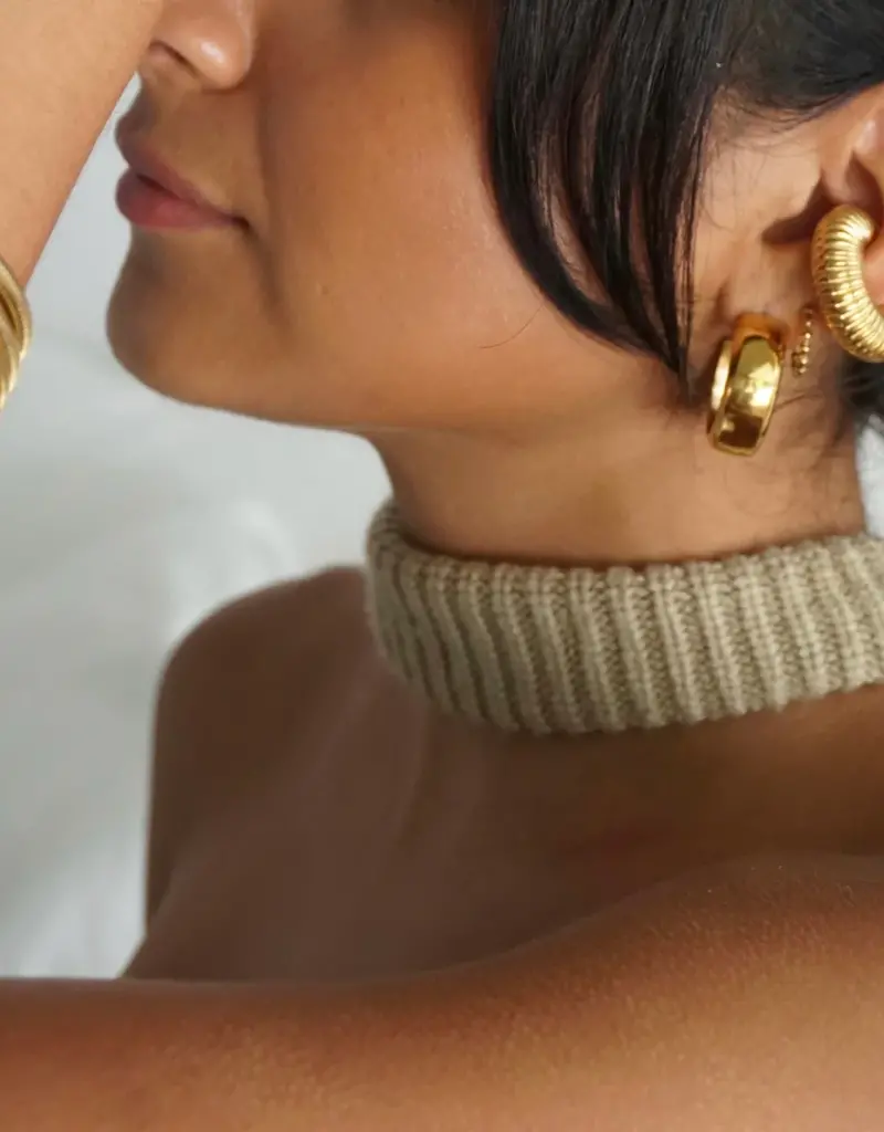 J.HOFFMAN'S Cosa Medium Hoop Earrings- Gold