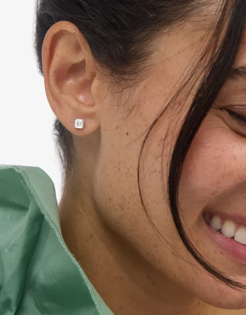 J.HOFFMAN'S Duchess 4mm Studs