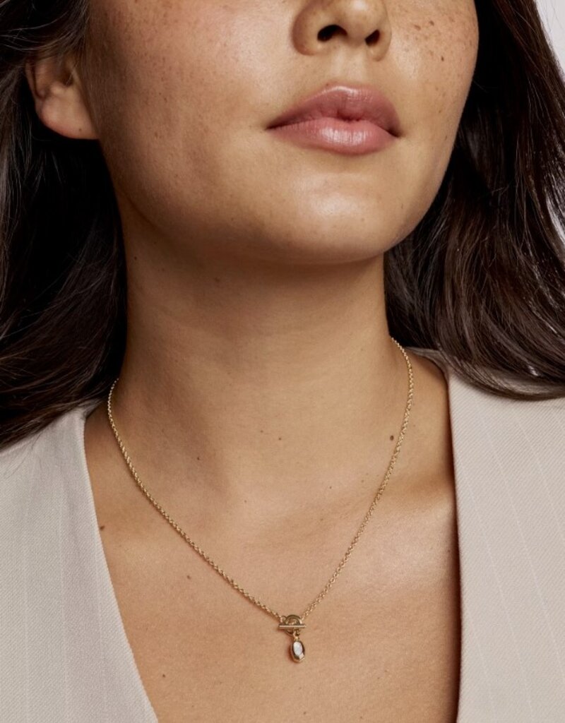 KENDRA SCOTT Mini Elisa Toggle Pendant Necklace