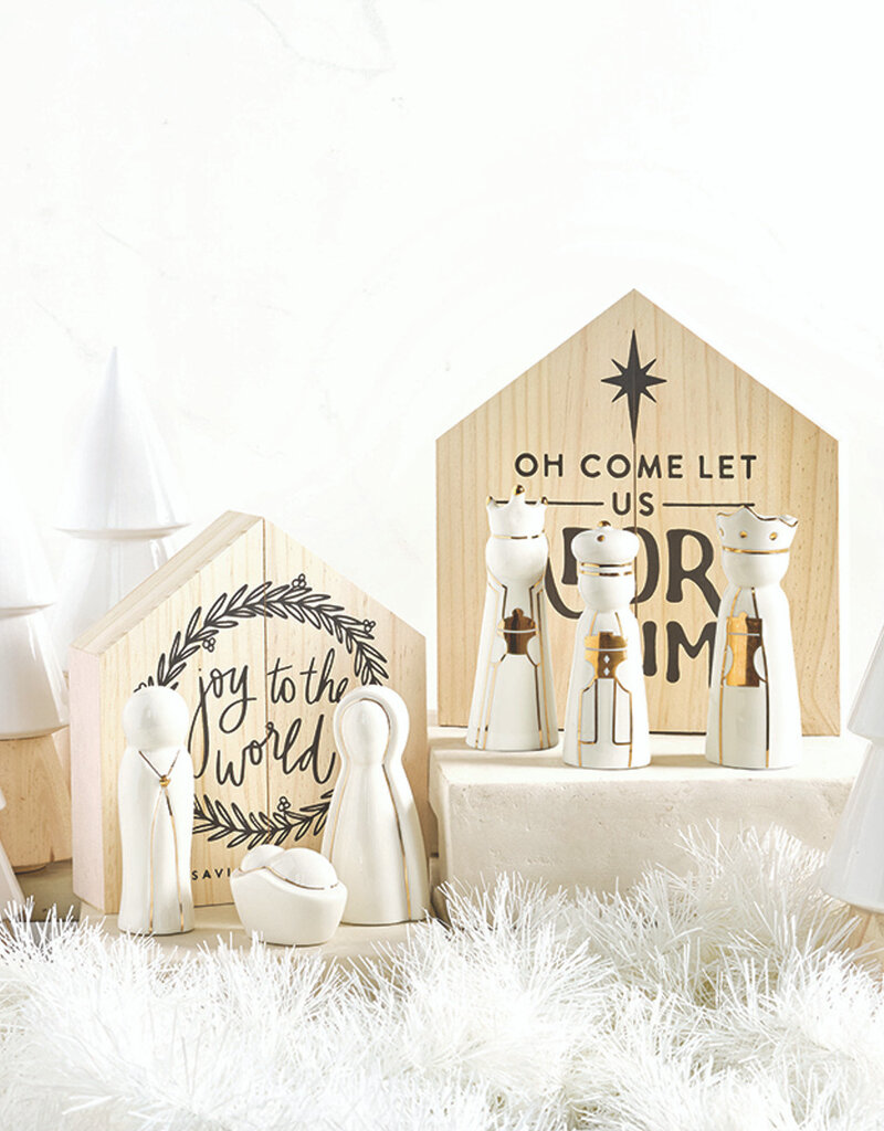 J.HOFFMAN'S Ceramic Figurines Pine Wood Box- Large Holy Family