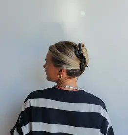 J.HOFFMAN'S Wavy Hold Everything Claw Clip