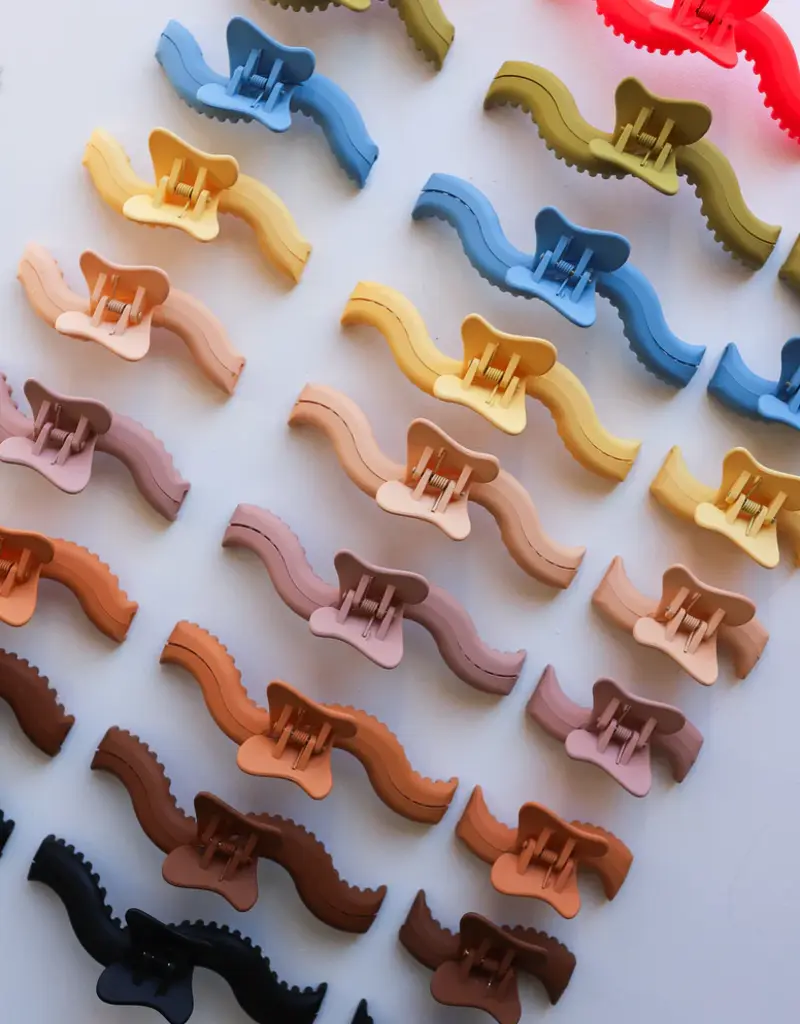 J.HOFFMAN'S Wavy Hold Everything Claw Clip