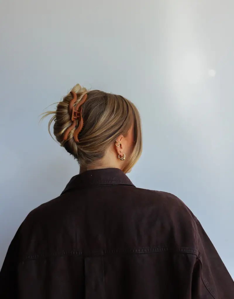 J.HOFFMAN'S Wavy Hold Everything Claw Clip