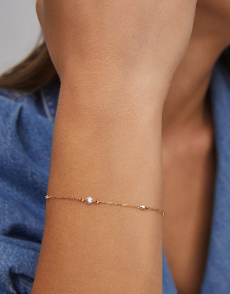 KENDRA SCOTT 0.10 ct Floating Lab Grown White Diamond Delicate Chain Bracelet in 14k Yellow Gold