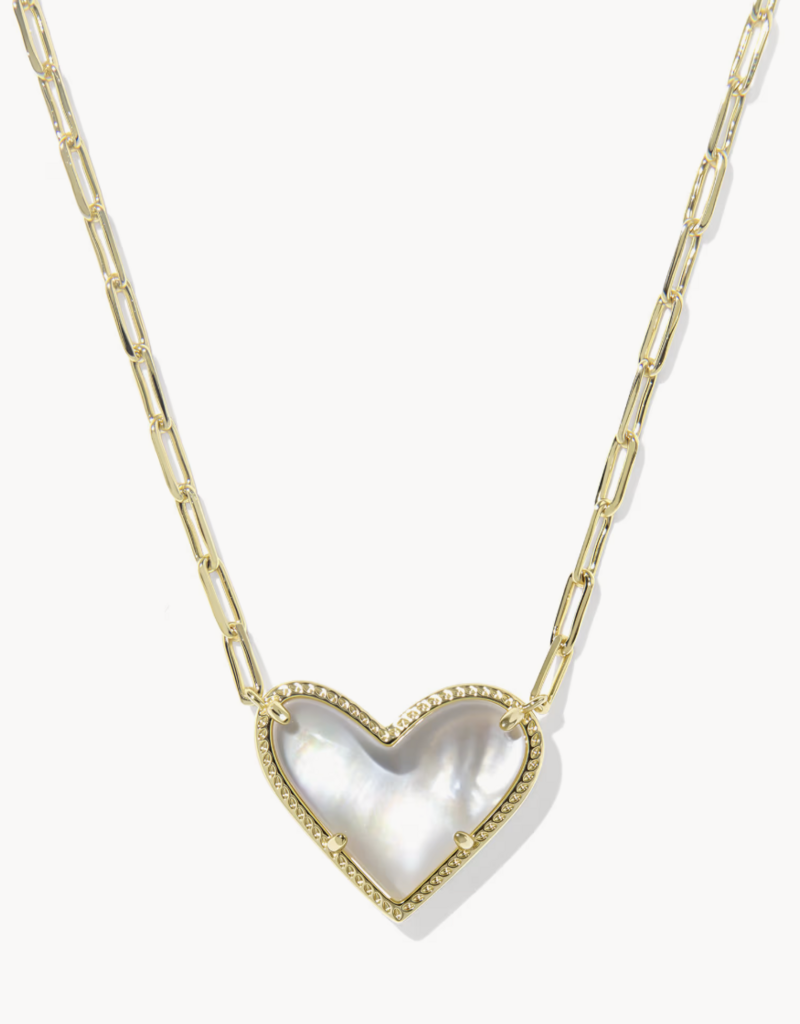 KENDRA SCOTT Ari Heart Statement Necklace