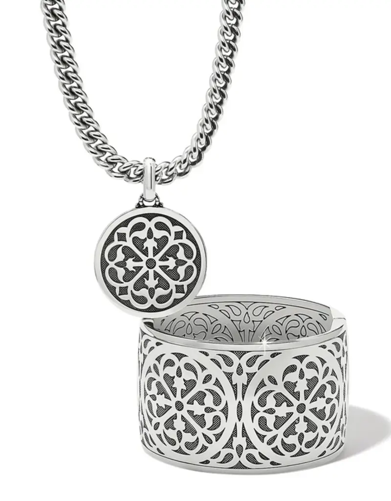 Ferrara Roma Pendant Necklace