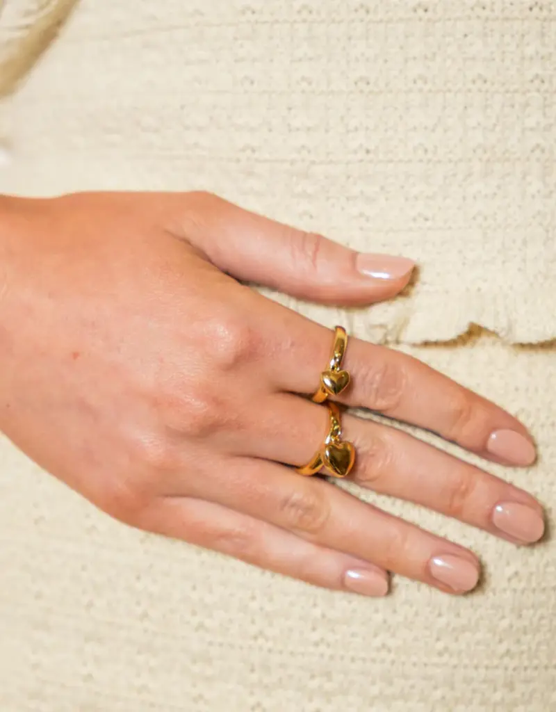 J.HOFFMAN'S Puffy Double Heart Ring in Gold