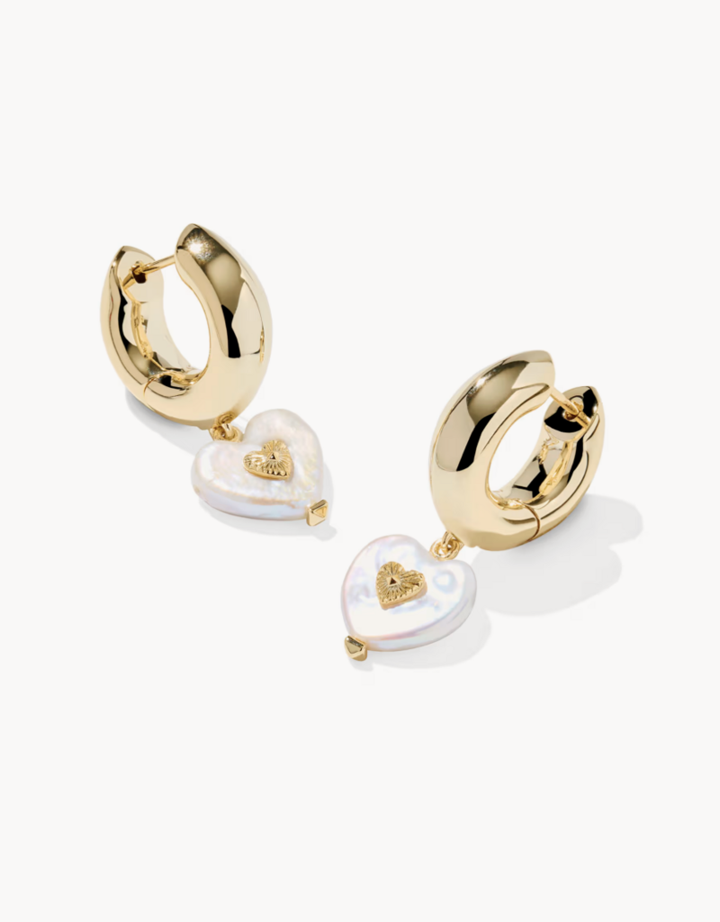 KENDRA SCOTT Sasha Heart Huggie Earrings- Freshwater Pearl