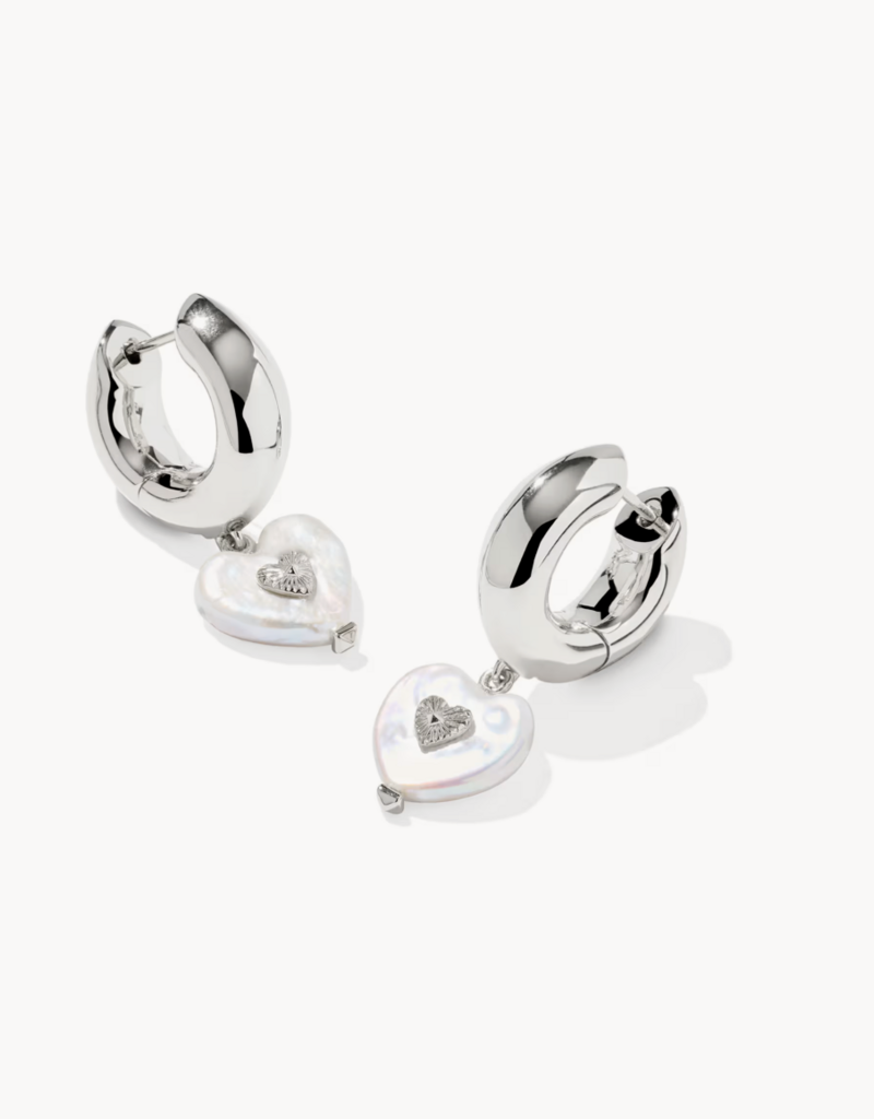 KENDRA SCOTT Sasha Heart Huggie Earrings- Freshwater Pearl