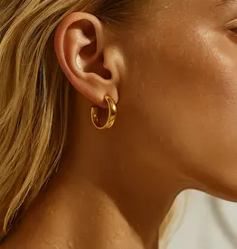 J.HOFFMAN'S Cosa Medium Hoop Earring in Gold