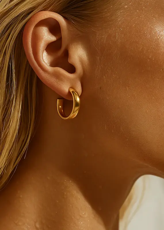 J.HOFFMAN'S Cosa Medium Hoop Earring in Gold