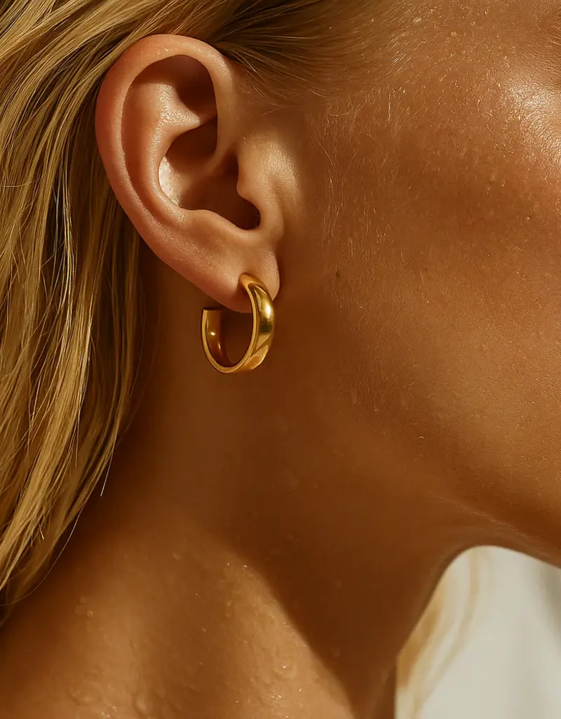 J.HOFFMAN'S Cosa Medium Hoop Earring in Gold