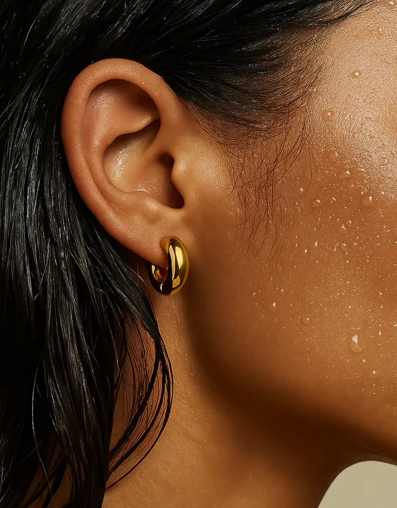 J.HOFFMAN'S Auden Huggie Hoop Earring in Gold