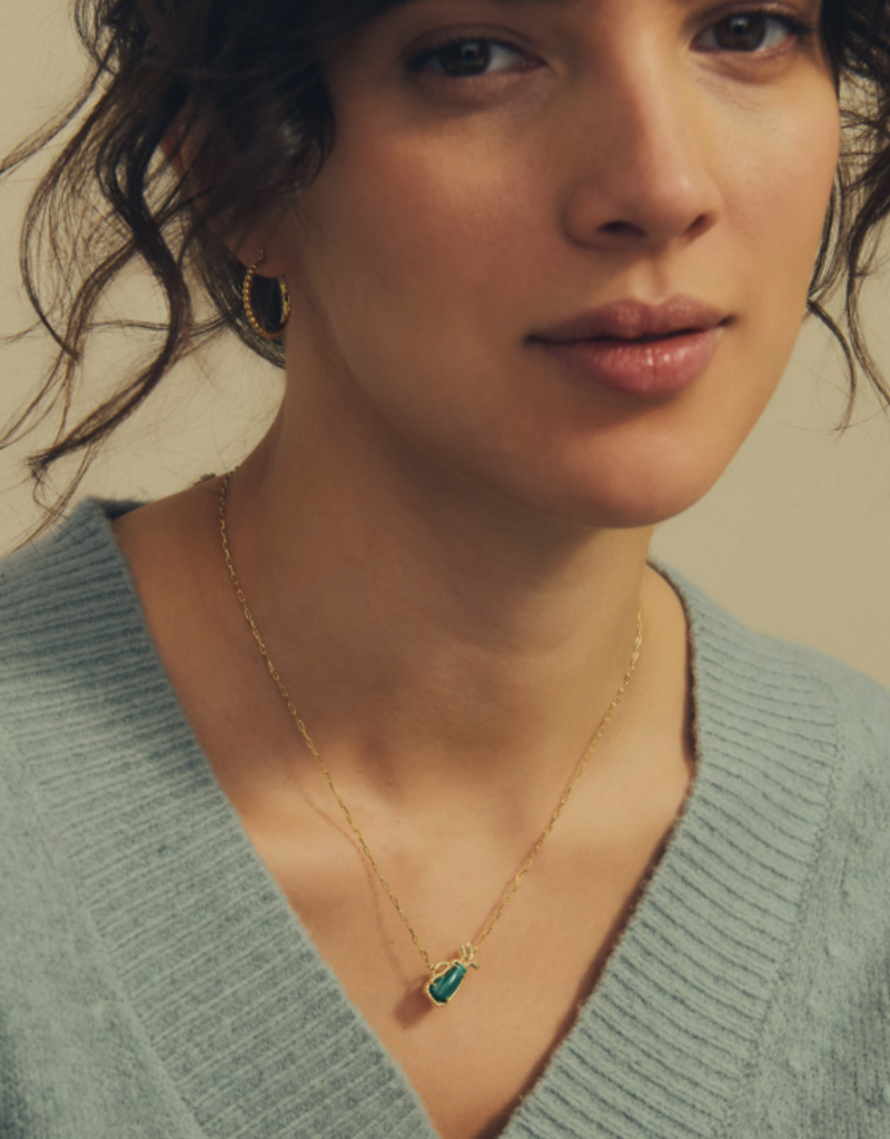 KENDRA SCOTT Golf Short Pendant Necklace