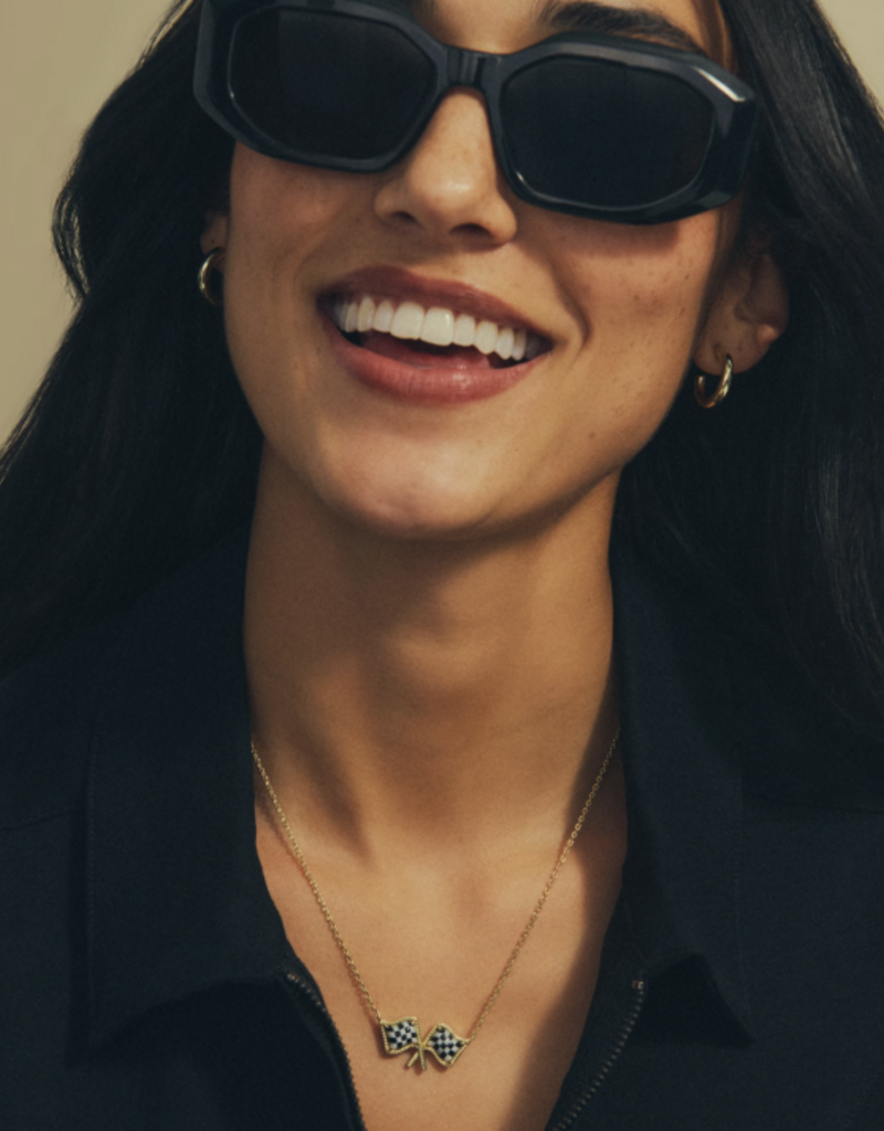 KENDRA SCOTT Checkered Flag Short Pendant Necklace