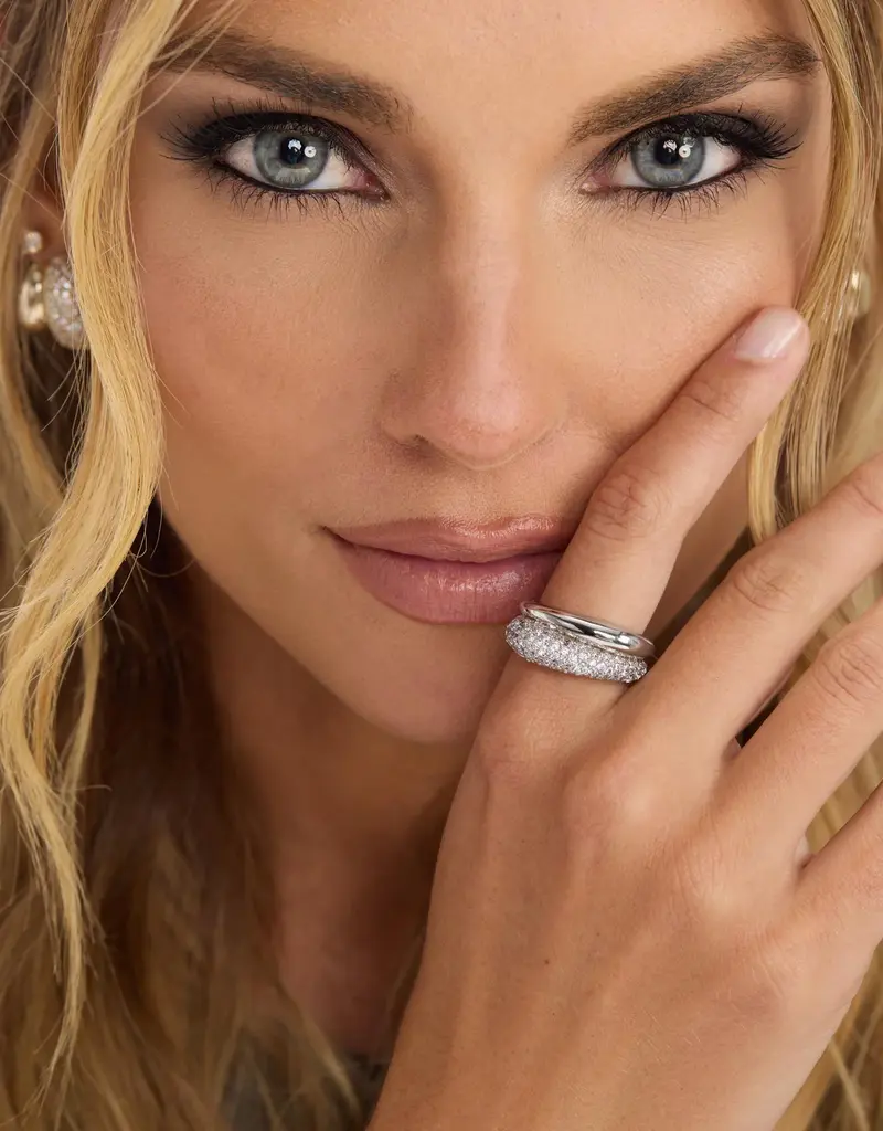 J.HOFFMAN'S Norah Loves a Pave Double Ring- White