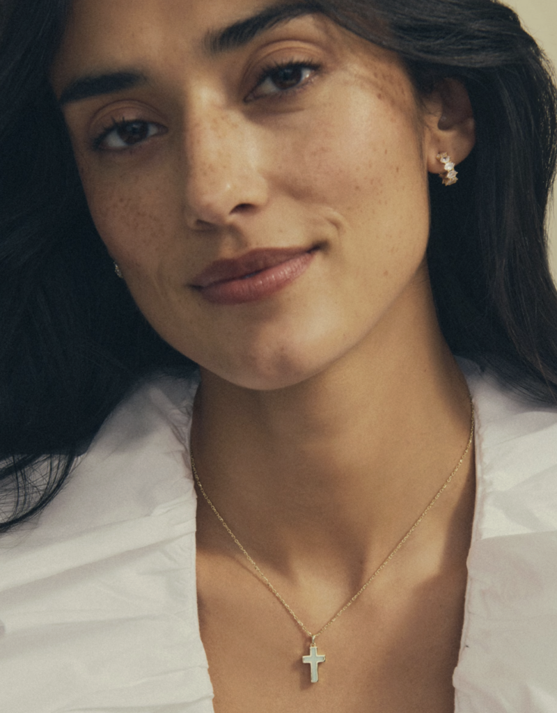 KENDRA SCOTT Cross Pendant Necklace
