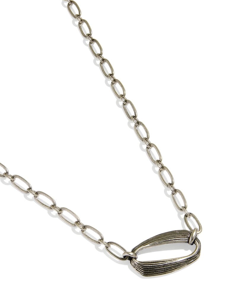 KENDRA SCOTT Kira Short Pendant Necklace