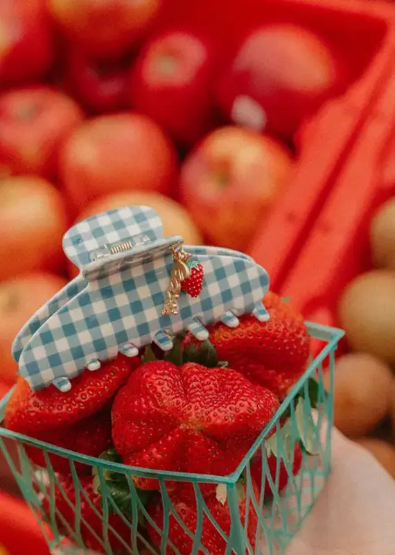 J.HOFFMAN'S Blue Gingham Strawberry Claw Clip