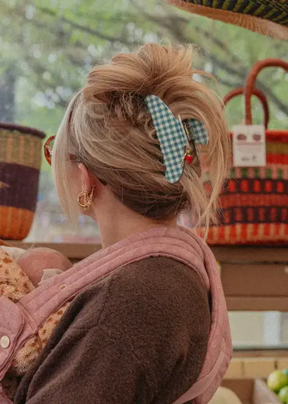 J.HOFFMAN'S Blue Gingham Strawberry Oversized Claw Clip