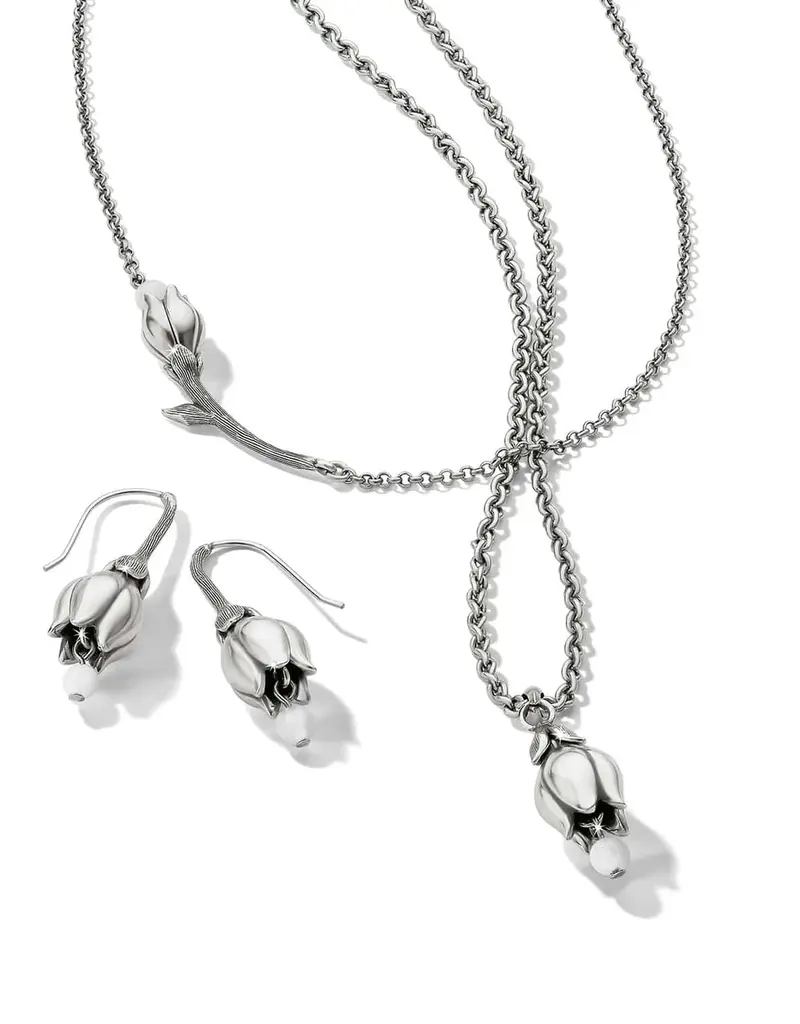 La Tulipe Petal Short Necklace