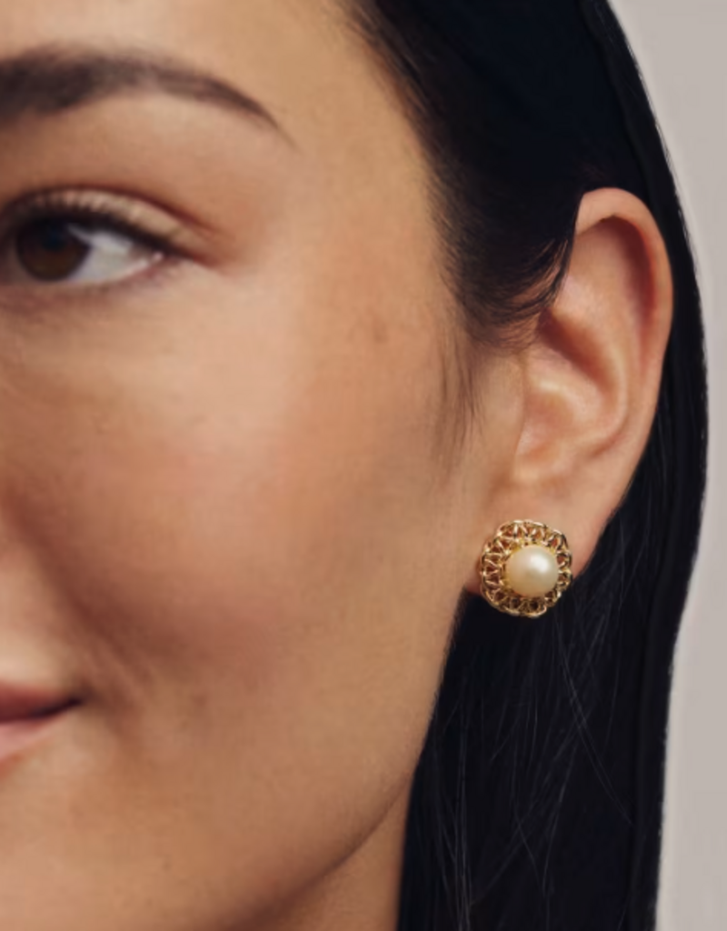 KENDRA SCOTT Gabriella Pearl Stud Earrings