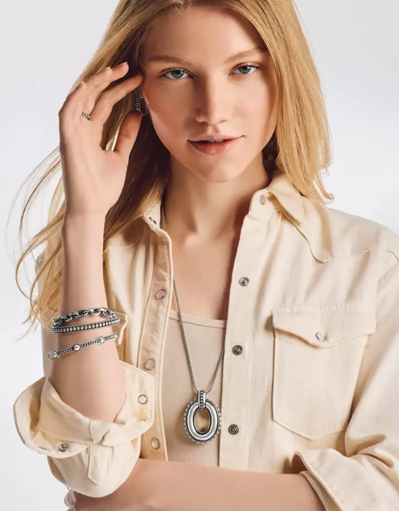 Pretty Tough Link Pendant Necklace
