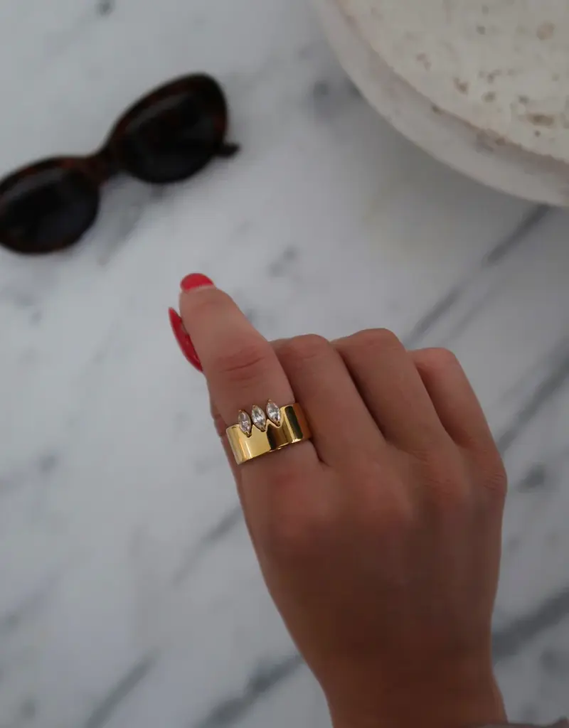 J.HOFFMAN'S Holly Ring