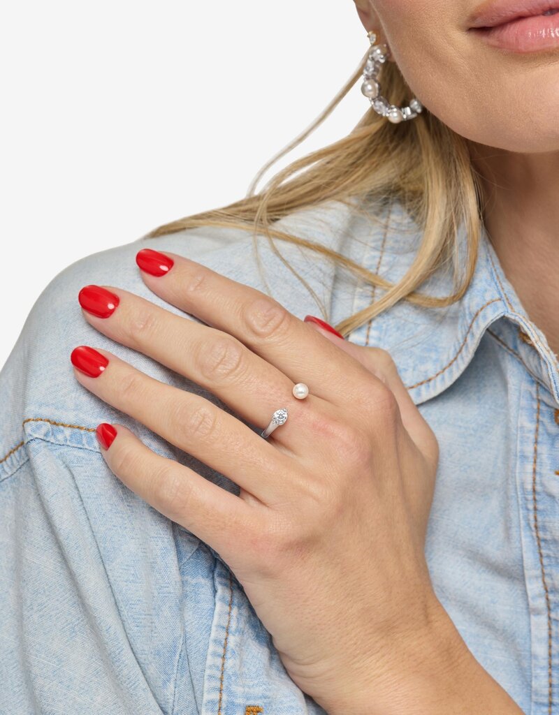 J.HOFFMAN'S Perfect Pearl Open Ring in Silver
