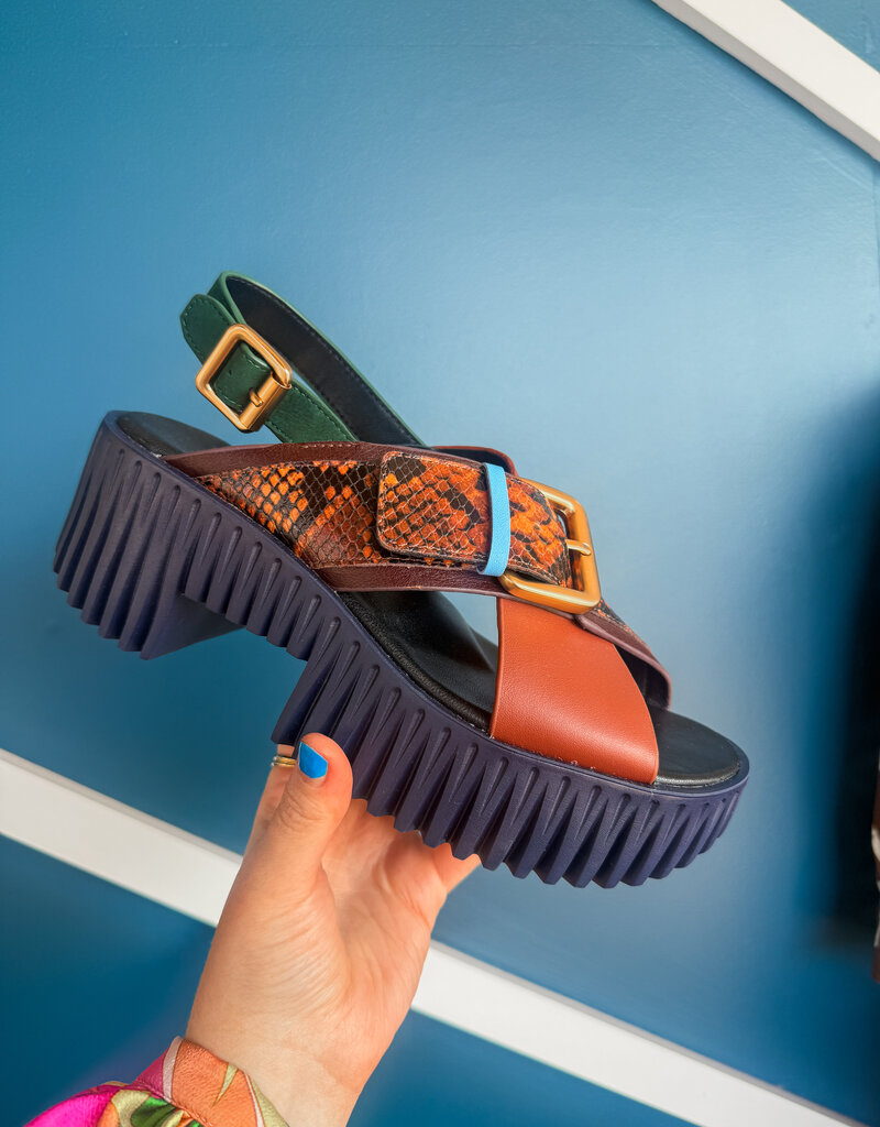 J.HOFFMAN'S Plia Juno Platform Sandal in Coffee