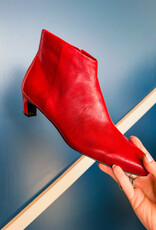 J.HOFFMAN'S Sadie in Cherry Red