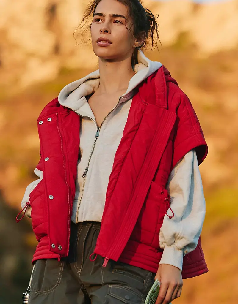 J.HOFFMAN'S FPM Happy Trails Poncho in Candy Apple