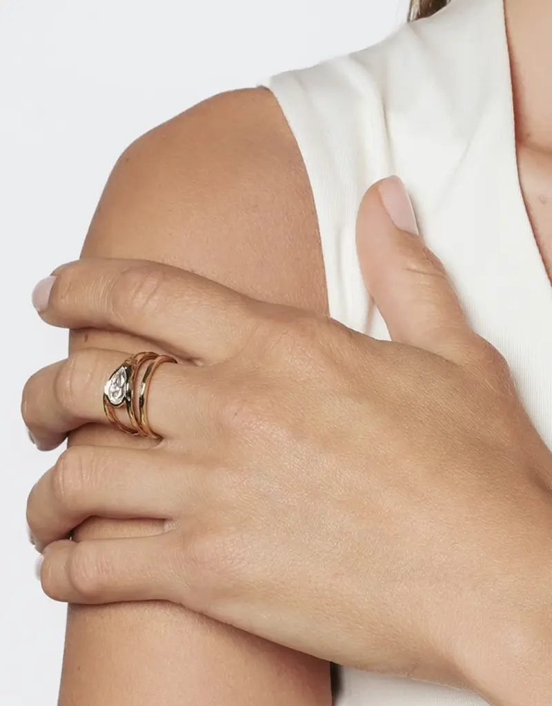 J.HOFFMAN'S Solace Tear Statement Ring