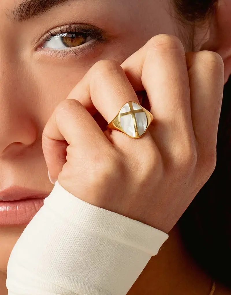 J.HOFFMAN'S Mother of Pearl Cross Ring