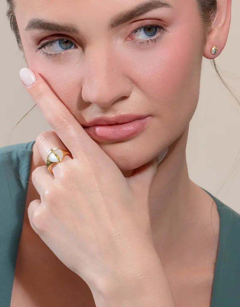 J.HOFFMAN'S Mother of Pearl Cross Ring