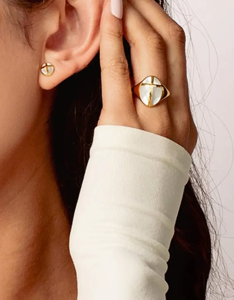 J.HOFFMAN'S Mother of Pearl Cross Ring