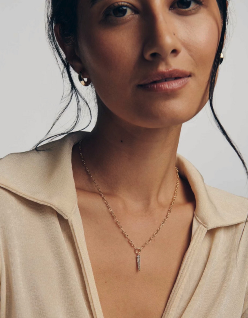 KENDRA SCOTT Fate Short Pendant Necklace