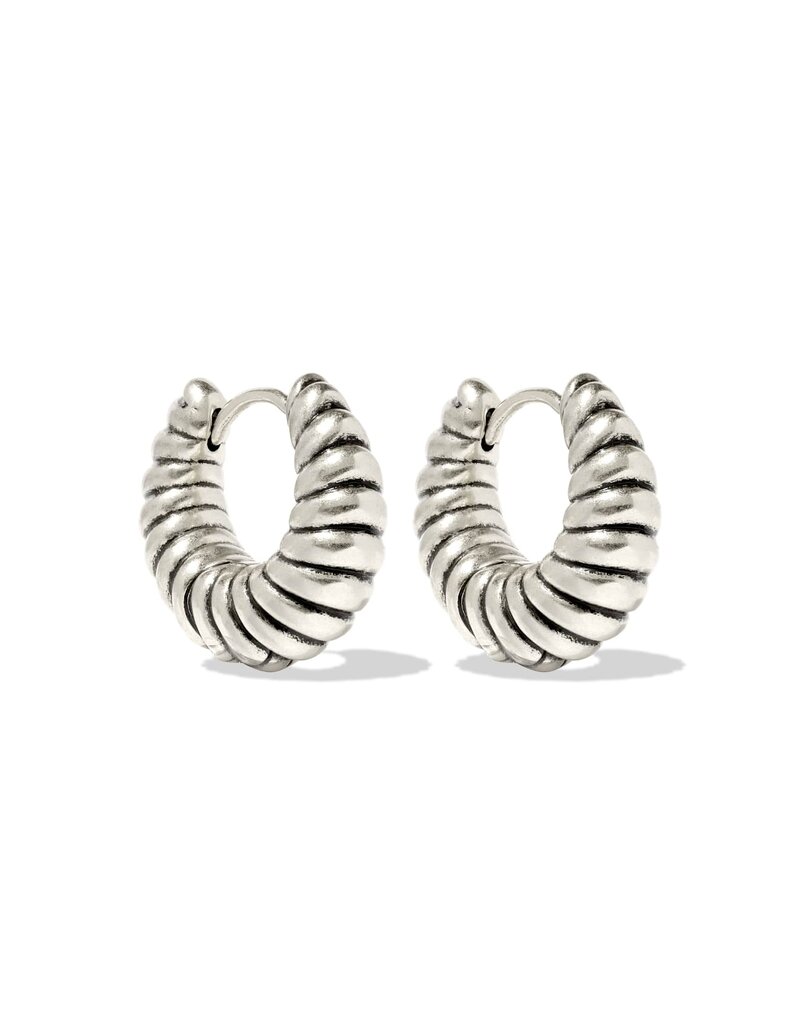 KENDRA SCOTT Sandy Huggie Earrings