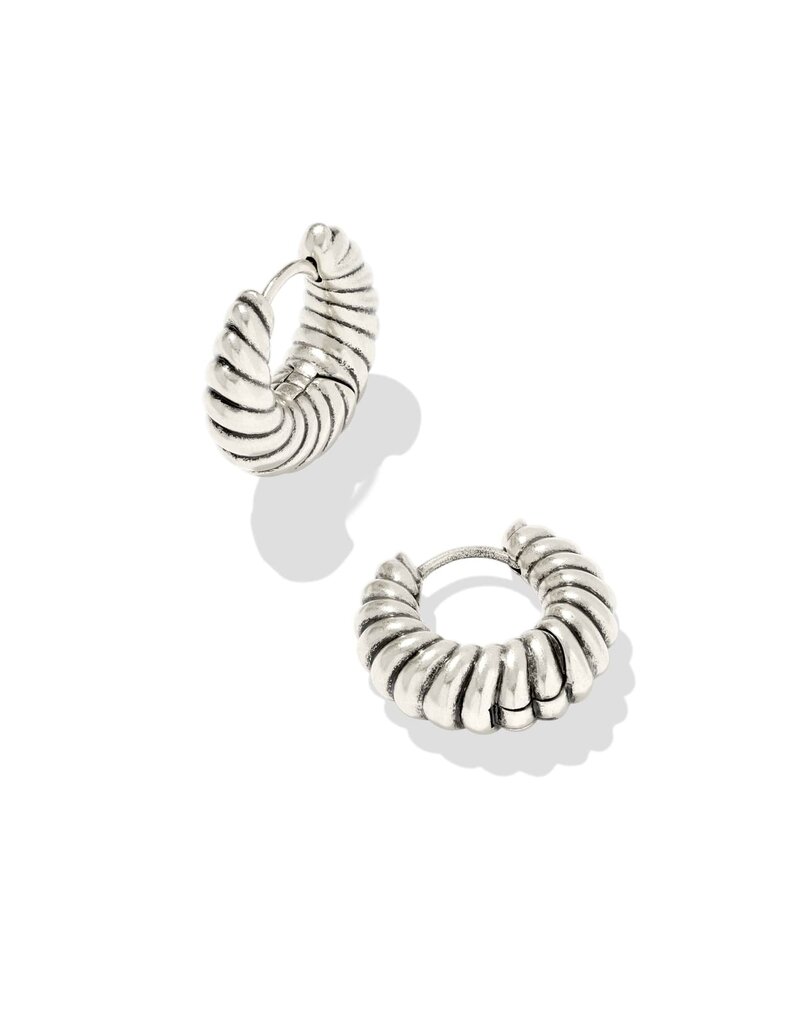 KENDRA SCOTT Sandy Huggie Earrings