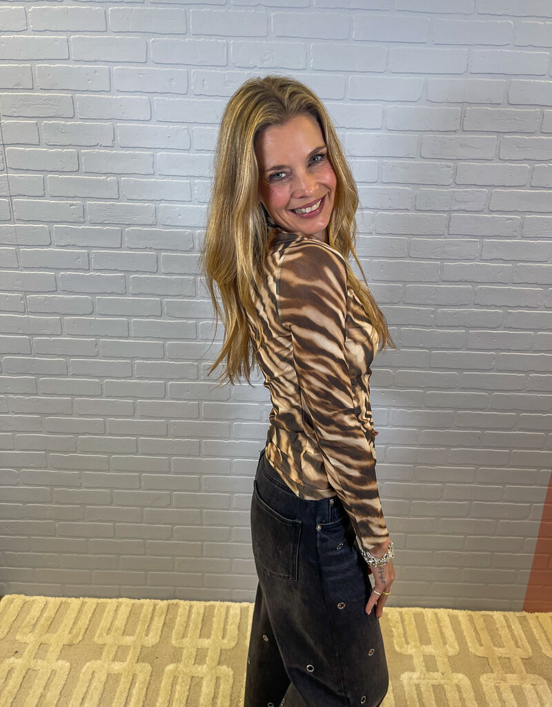J.HOFFMAN'S Ruth Top in Shadow Zebra