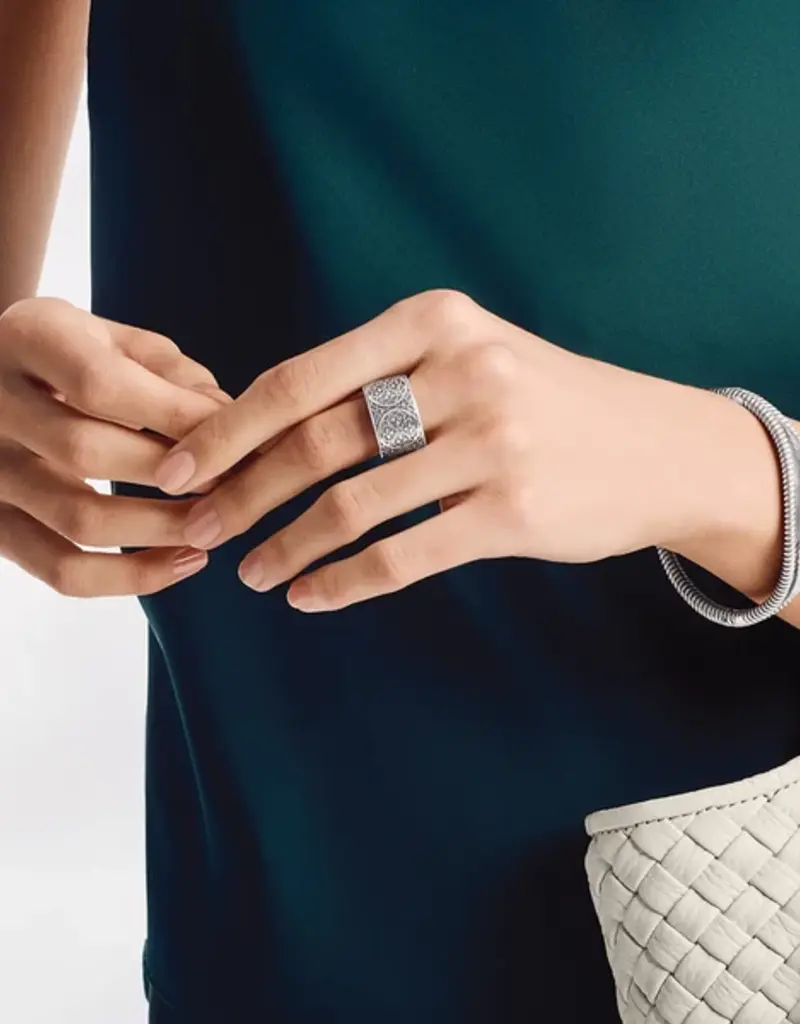 Ferrara Lacrima Hinged Bangle