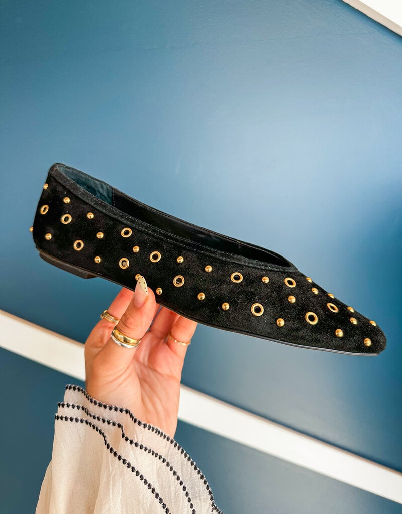 J.HOFFMAN'S Carat Stud Flat in Onyx Suede