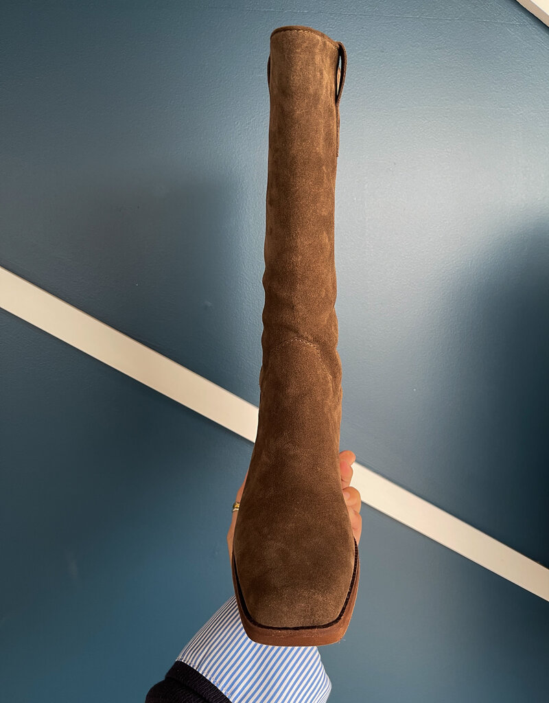 J.HOFFMAN'S Romie Boot in Chocolate Suede