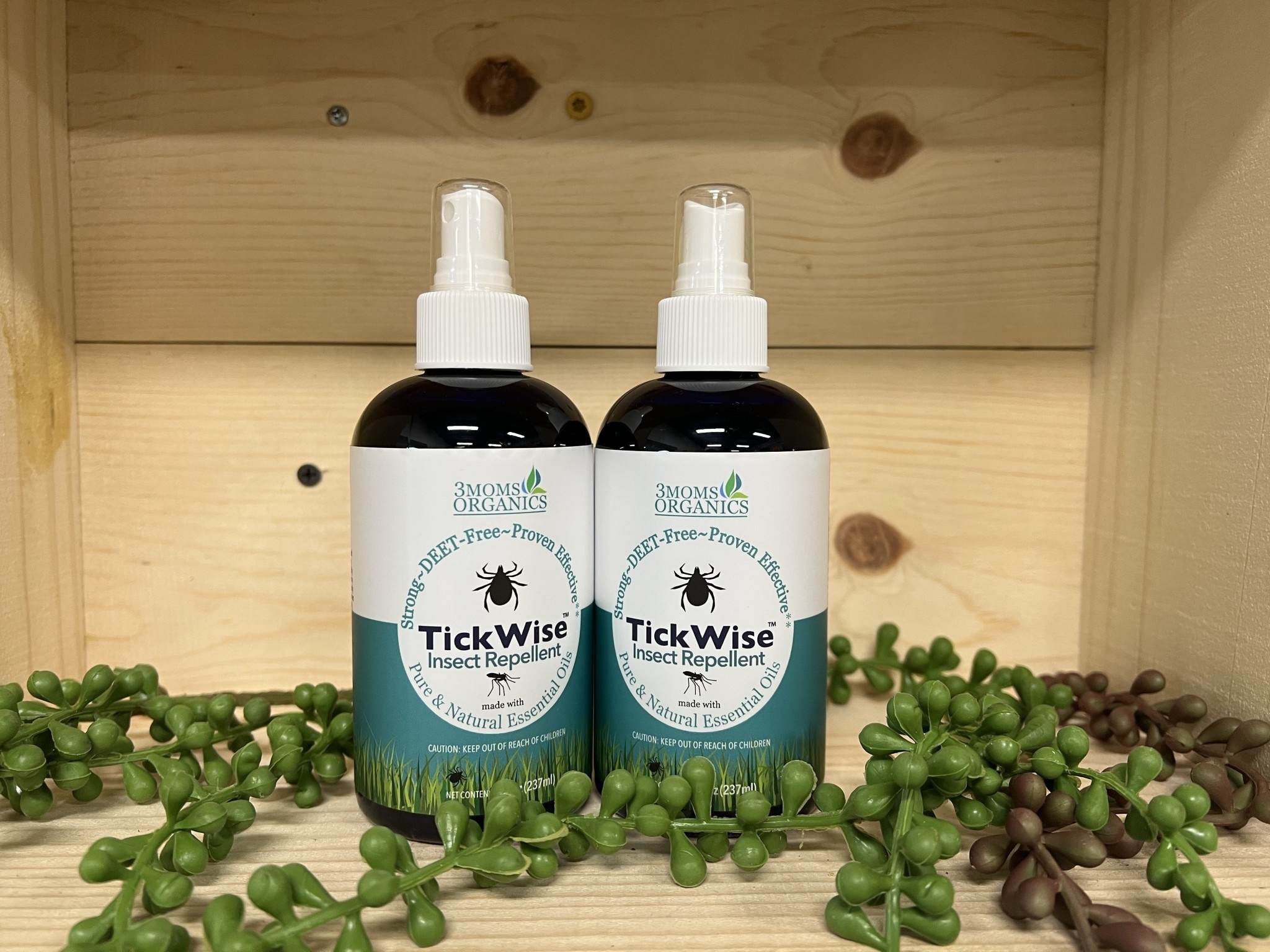 3 Moms Organic 3 Moms Organic - 8oz. Flea & Tick & Insect Repellant