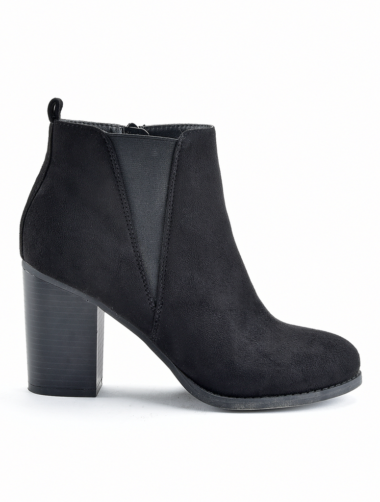 Charlie Paige Zippered booties