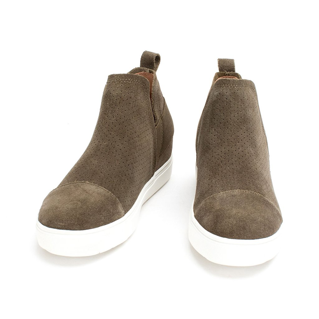 Yellowbox Shoes Cushioned Open Sneakers