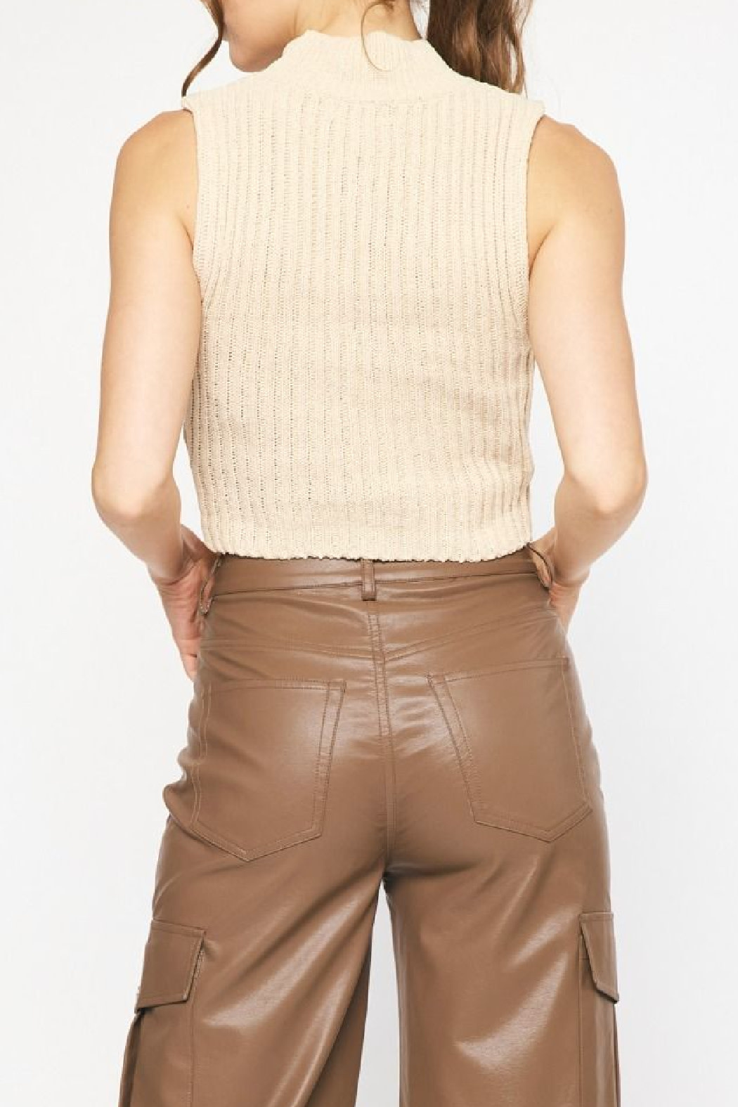 Entro Cropped mock neck top